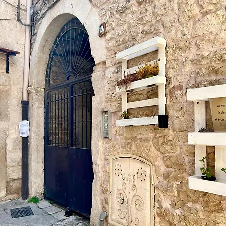 House Ex Monastero Pieno Centro Storico * Bitetto